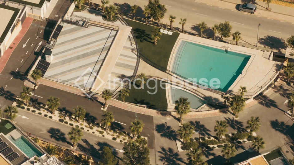 Modern Poolside Architecture