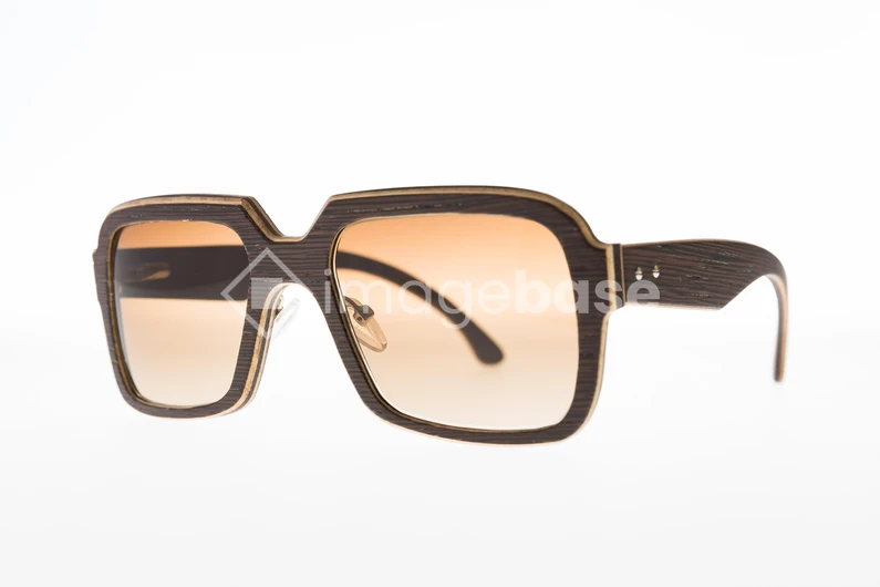 Stylish Wooden Sunglasses