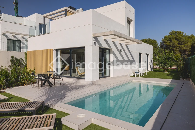 Modern Villa with Pool