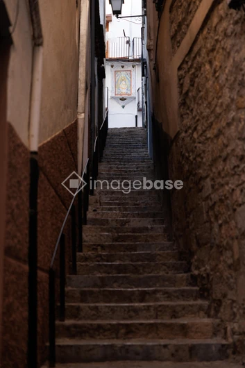 Narrow Historic Alleyway