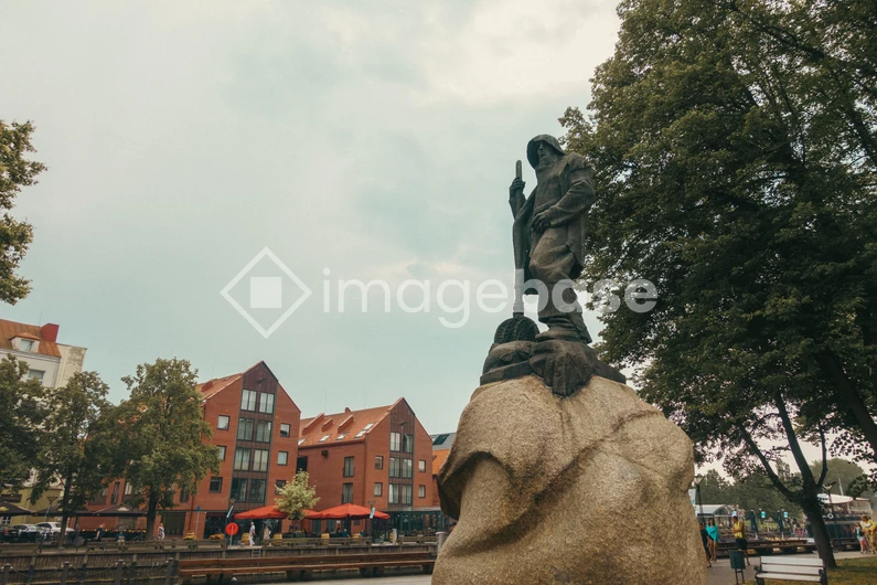 Statue in Urban Setting