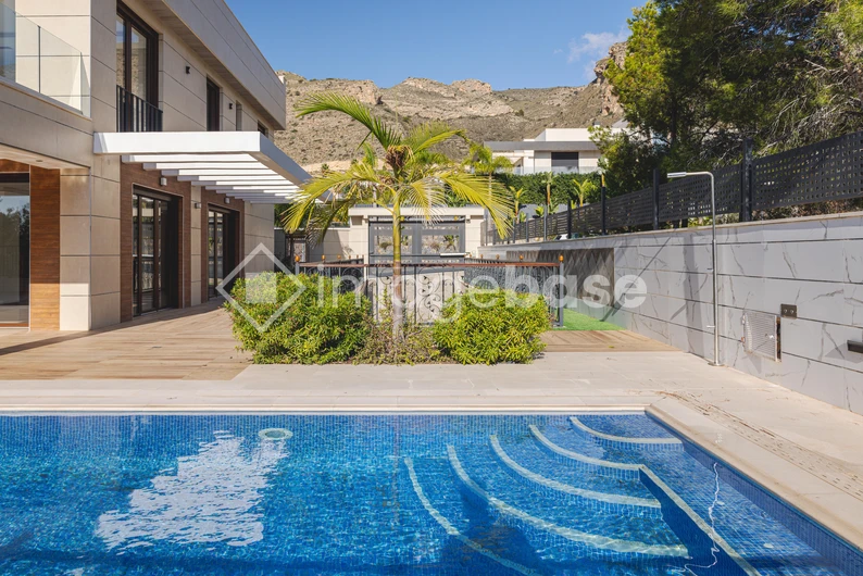 Luxury Villa with Pool