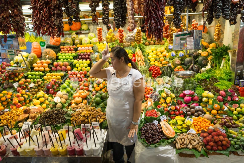 Vibrant Market Produce Display