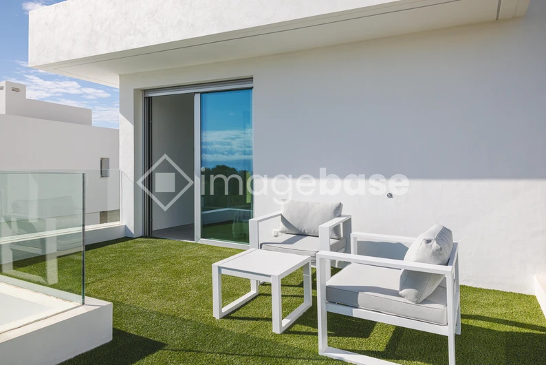 Modern Balcony Retreat