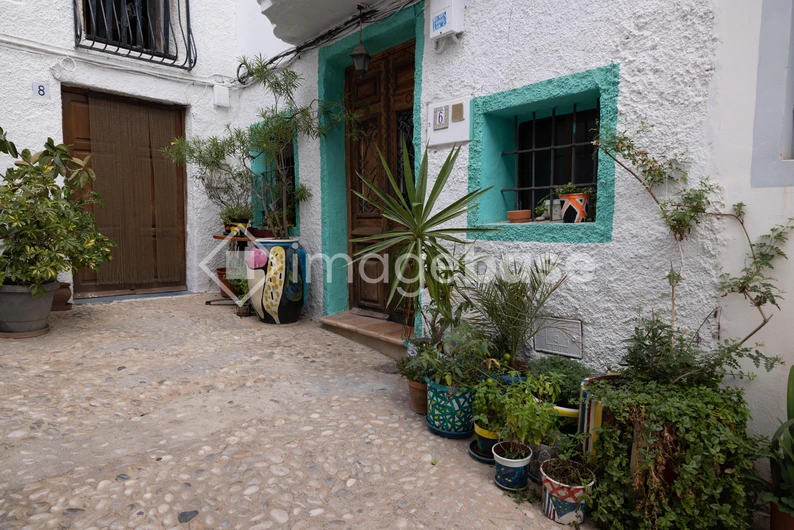 Charming Mediterranean Courtyard