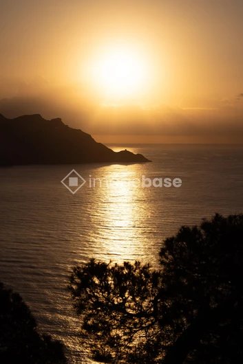 Serene Sunset Over the Sea