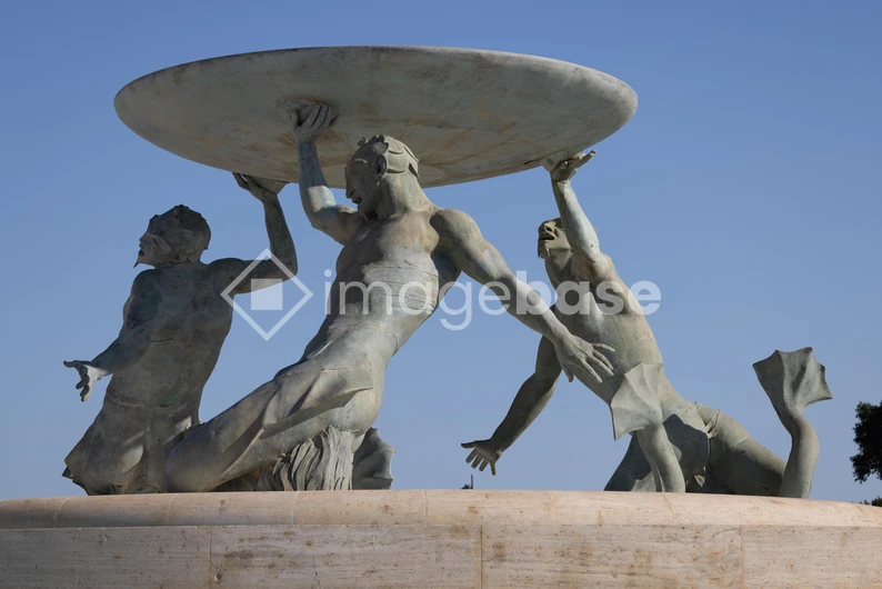 Dramatic Sculpture Fountain