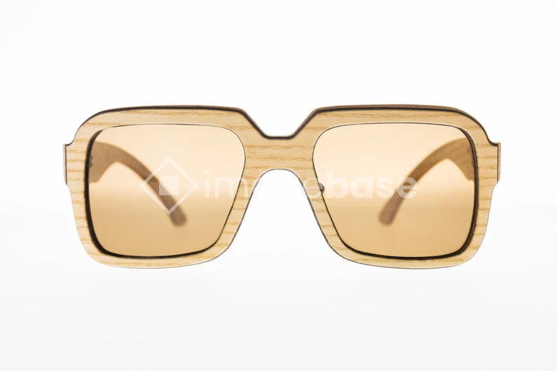 Stylish Wooden Sunglasses