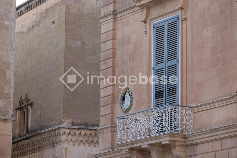 Elegant Architectural Detail