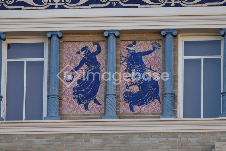 Decorative Wall Art with Columns