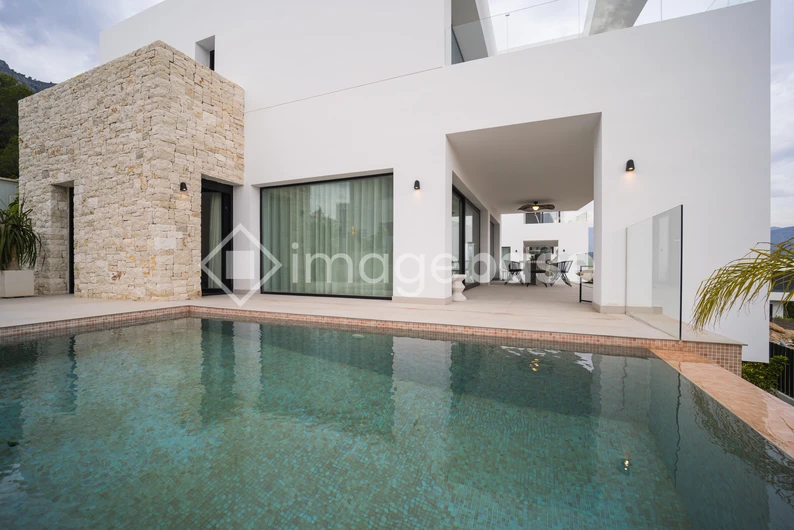 Modern Villa with Pool