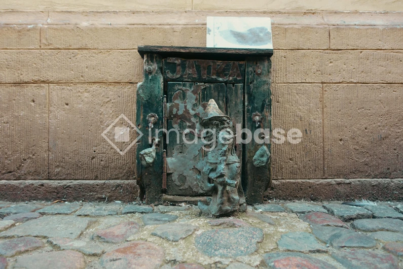 Intriguing Urban Sculpture