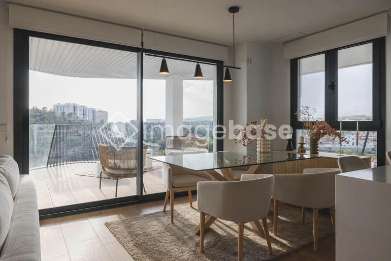 Modern Dining Area Overlooking the City