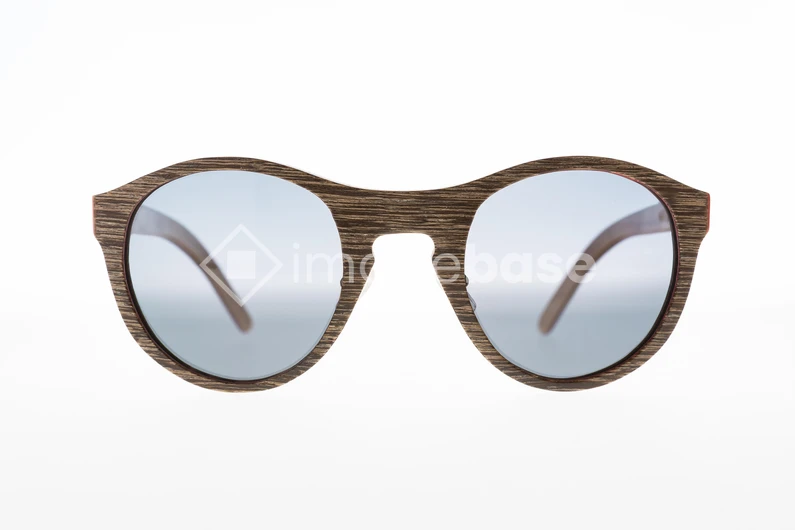 Stylish Wooden Sunglasses