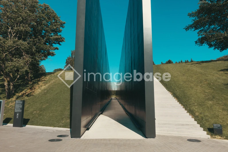 Contemporary Monument Structure