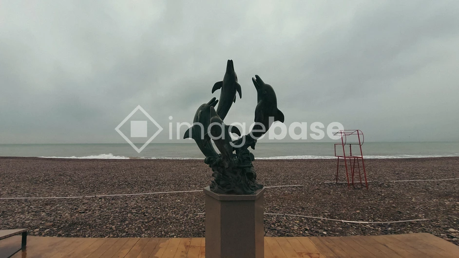 Sculpture by the Sea on a Cloudy Day