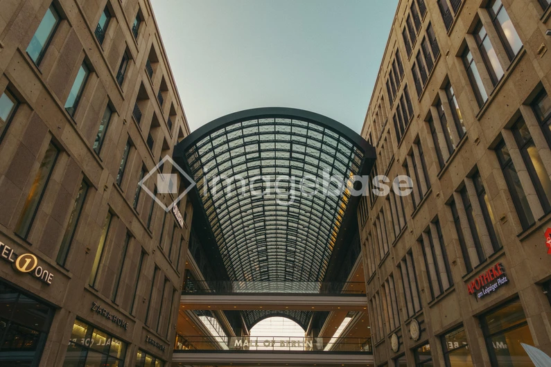 Modern Shopping Mall Architecture