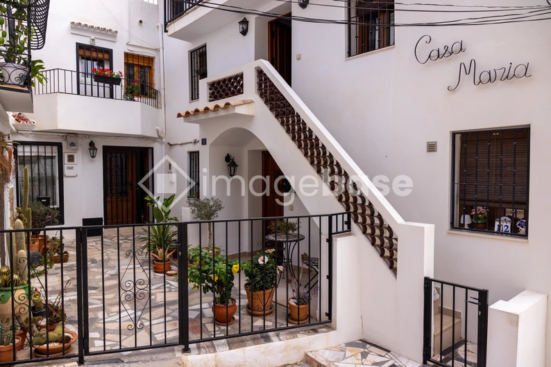 Charming Spanish Courtyard