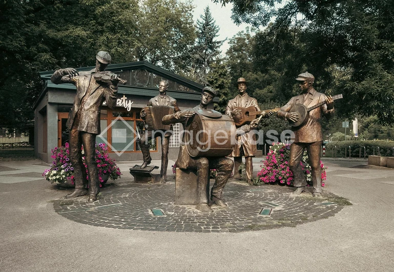 Bronze Musicians Sculpture