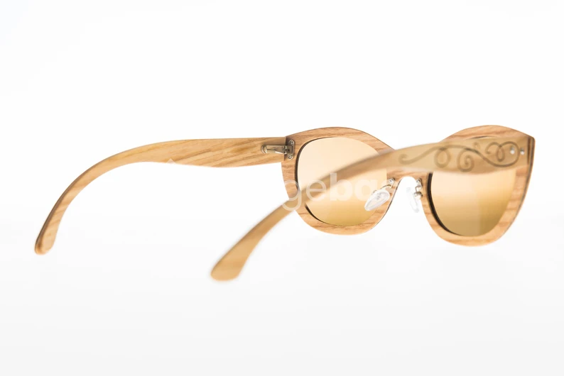 Stylish Wooden Sunglasses